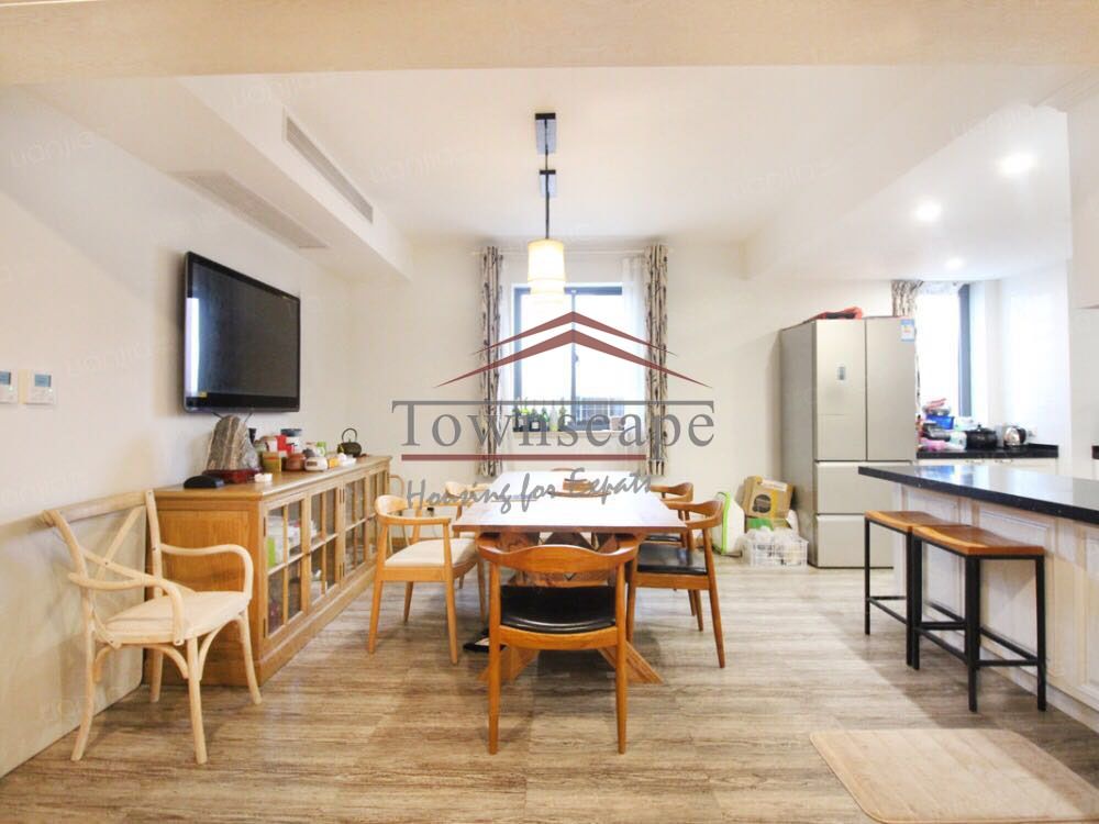  Bright 2BR 220sqm Apartment near Jingan Temple