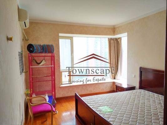  3BR Apartment with Floor Heating in Anfu Road