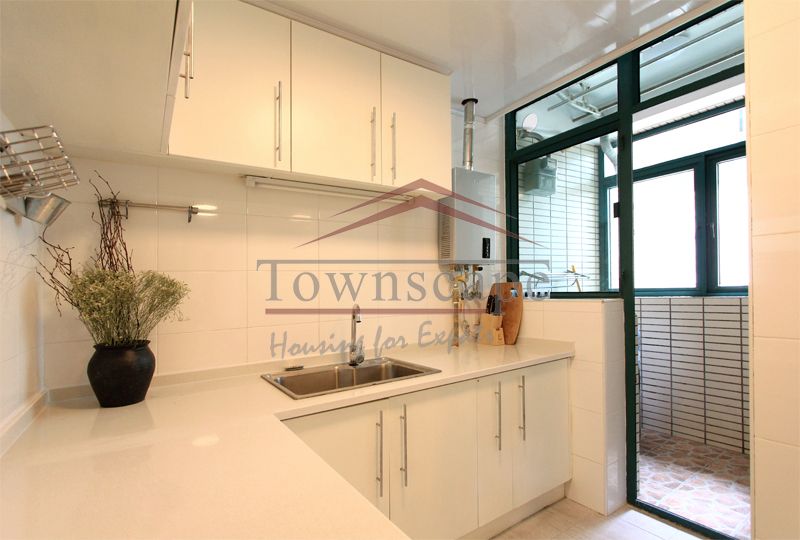  Well Designed 2BR Apartment for Rent in Xujiahui