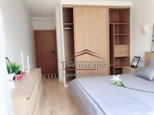  Renovated 3BR Apartment with Floor Heating in Jingan