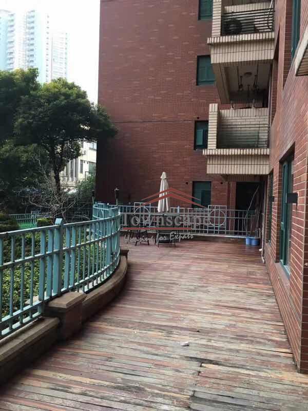  Modern 3BR Apartment with Terrace near Anfu Road